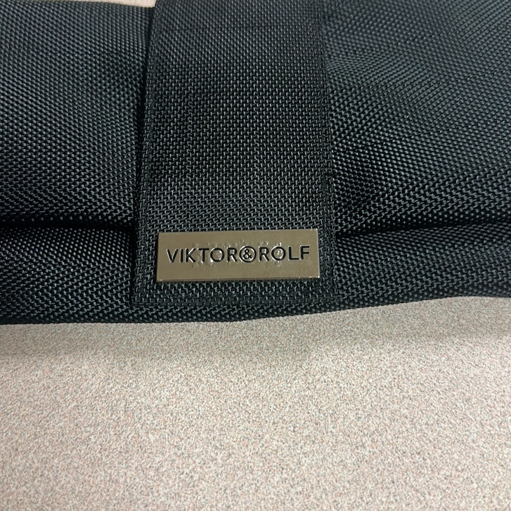 Viktor & Rolf Wristlet - Picture 2 of 8